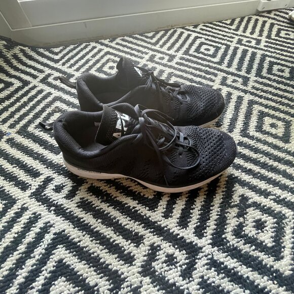 APL Shoes - Picture 1 of 2